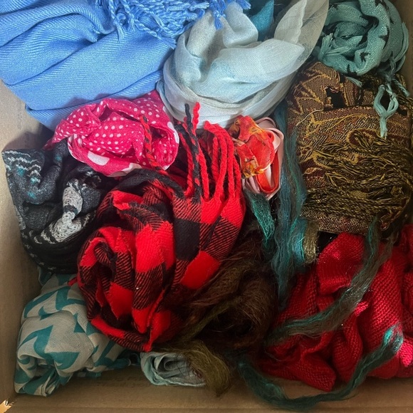 Red and Black Checkered Scarf - Picture 1 of 2